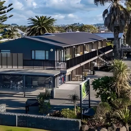 Orewa Beachcomber