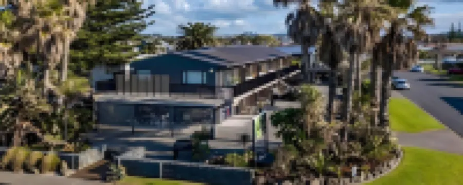 Orewa Beachcomber