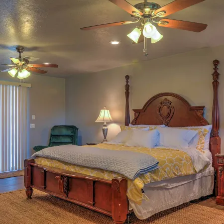 Central Escalante Home ~ 5 Mi to Grand Staircase!