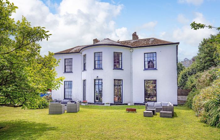 Laston House