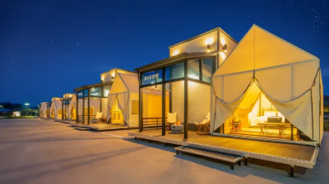 Taean Anmyeondo Hwangdo Indoor Glamping Hotels in 