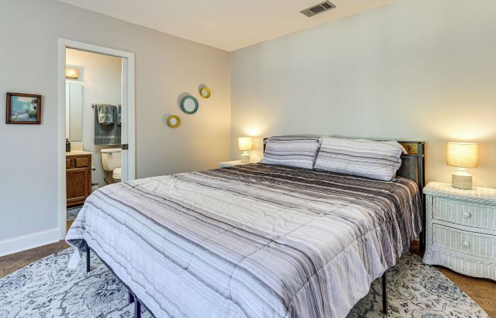 Families w/ Pets! Emerald Coast Home 9 Mi to Beach
