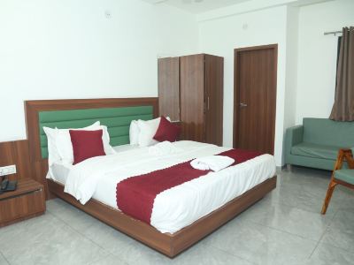 Hotel Akash Palace