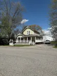 The Bay Breeze. In Village of Elk Rapids. Walk to Festivals, Beach Park & Town