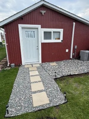 Cozy and close to downtown Port Clinton, Jet Express to Put-In-Bay and fishing!