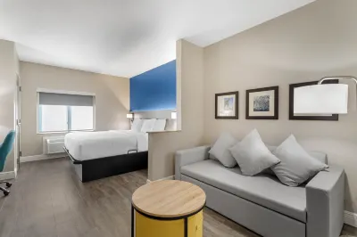 Comfort Suites West Jacksonville Hotels in Jacksonville