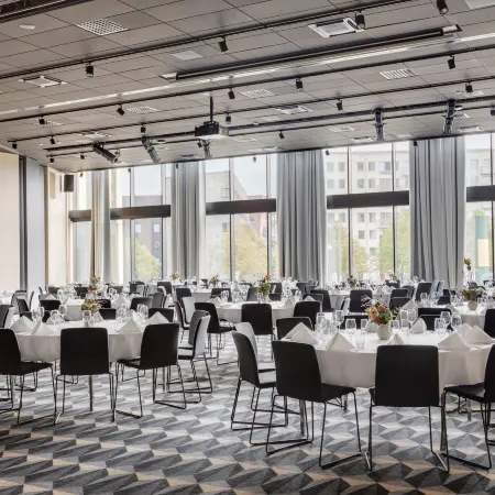 Clarion Hotel Karlatornet Отели рядом с достопримечательностью «Старый город»