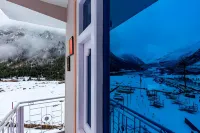 Zostel Chitkul - Mountain view