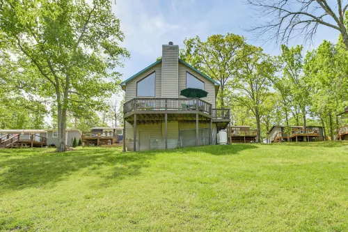 Pool Access! Waterfront Home on Table Rock Lake - baignoire