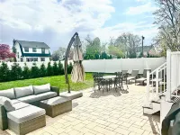 Walk to Beach • Relaxing, Fully Equipped Home!