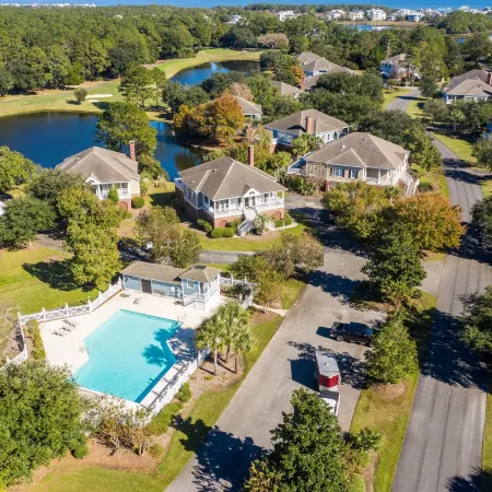 Stunning Marsh Lake Villa Perfect For Entertaining Sue's Way 3 Bedroom Villa by Peace Vacations