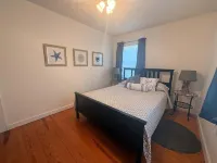 Lusby Beach House -3 BD 2 BA Steps to the Sand - Balkon