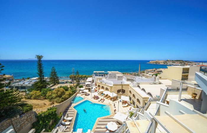 Macaris Suites & Spa