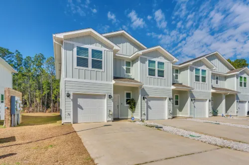 Nurse-ready Rental 2 Mi to UWF Campus & Hospital! - Homestays