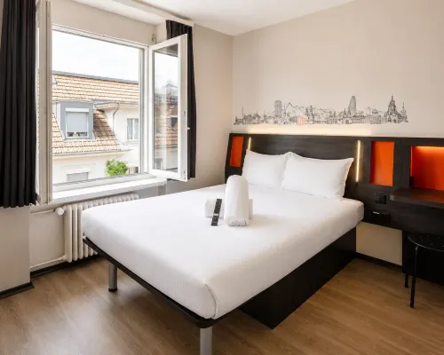 easyHotel Zurich Main Station Hotels near Moods