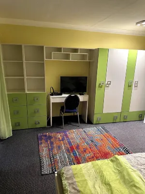 Large apartment for 3-11 guests in the Halle Leipzig Area - Apartments