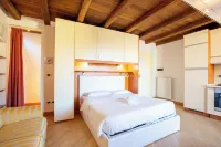 BolognaRoomscom - Santo Stefano Apartments Отели в г. 