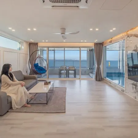 Pohang Etoile Poolvilla
