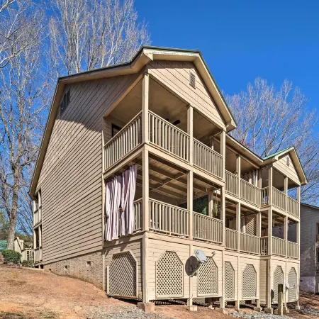 Balcony + Pool Access! Couples Escape in Lake Lure
