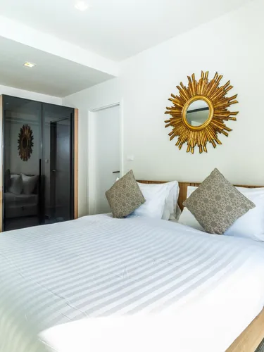 รูปภาพของTop floor, pool view apartment at The Deck Condo