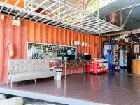 Iron Resort&Hotel Hotels near Wat Chulamani