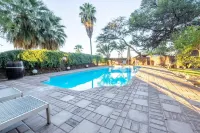 Gondwana Kalahari Farmhouse - Homestay