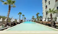 Bebatroun Beach Hotel - Pools