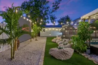 Epic Backyard - Pool - Hot Tub - Outdoor Theatre - balcon