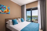 Aminess Alfir Hotel - Balkoner