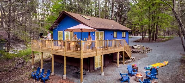 Tranquil Lake Retreat•Dog-Friendly•Lakes•Pools•Beaches•Spacious Family Escape Hotels in Wayne County