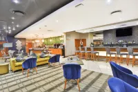 Holiday Inn Express SANDTON - WOODMEAD by IHG - bar