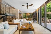 The Palm Luxury Villas Corasol by Lumina - Homestays