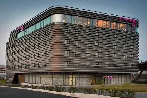 Moxy Cologne Bonn Airport - romantique