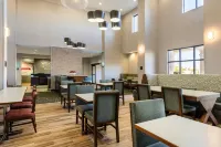 Hampton Inn & Suites Woodward - 2-Star