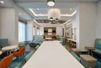 Hampton Inn & Suites by Hilton Watertoo St. Jacobs - 3-Star