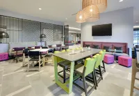 森林湖-爾灣光譜購物中心希爾頓Homewood Suites飯店 - 早餐
