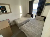 Harbour View Apt, Oceana - 2-Star