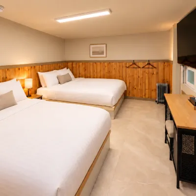 Gunja Hotel Rio Hotels near Yongmasan