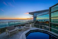 Malibu Glass Estate in Malibu -  Ferienhäuser