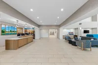 Hampton Inn & Suites Palestine - Parkplatz