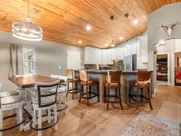 Peaceful Pine Retreat in the Heart of Nisswa - Chalets