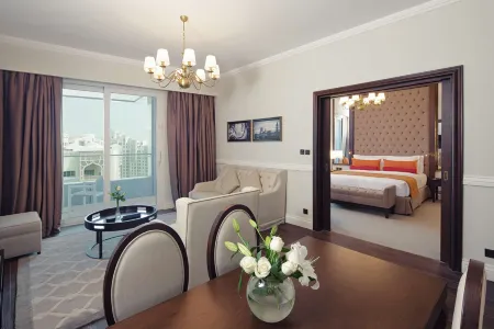 Dukes The Palm Dubai Hotel Отели рядом с достопримечательностью «The View Palm Jumeirah»