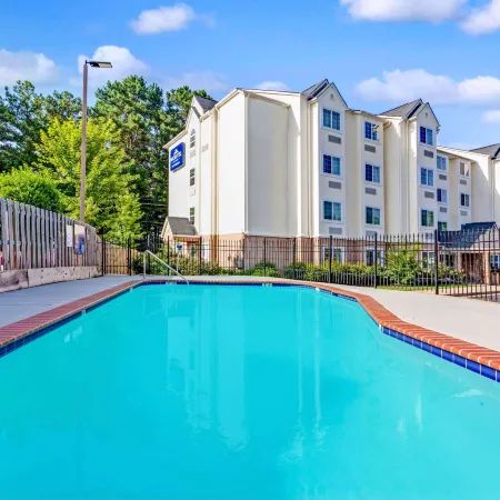Microtel Inn & Suites by Wyndham Bremen Отели в г. Харальсон