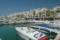 Beachside Puerto Banus Stunning Apartment 212