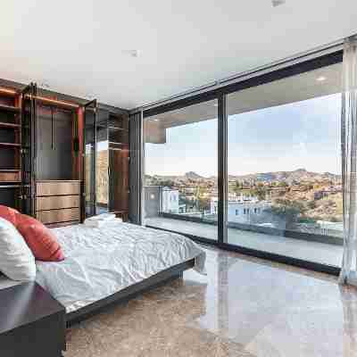 7 Deluxe - A Seductive Blend of Style and Serenity Rooms