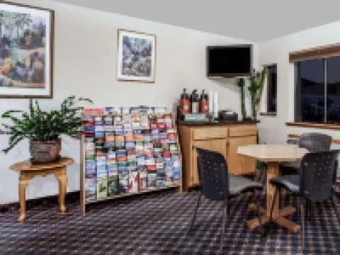 Econo Lodge Edmonds North Seattle Hotels in Edmonds