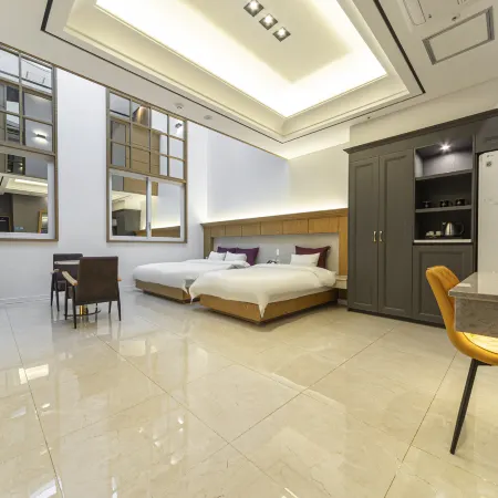 Hwasun the One Business Hotel