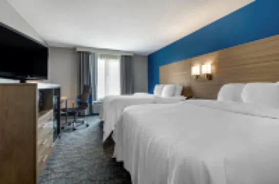 Comfort Inn & Suites Mansfield Hotels in Mansfield