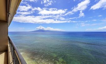 Maui Kai 1005 1 Bedroom Condo by RedAwning