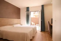 Hotel Bulevard Hotels near Jardinería David González